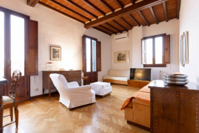 Palazzo Cecchi Luxury Apartment Florence